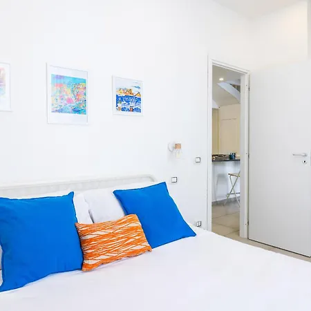 Spagnoli Housing By Wonderful Italy * Neapel