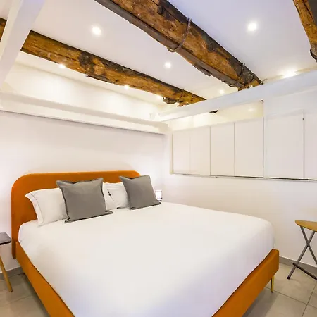 Spagnoli Housing By Wonderful Italy * Neapel